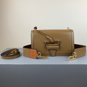 Loewe Barcelona bag in box calfskin Shoulderbag Cameo 1026