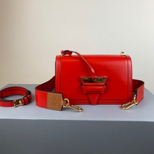 Loewe Barcelona bag in box calfskin Shoulderbag Red 1026