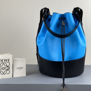 Loewe Balloon bag in calfskin Bucket bag Shoulderbag Blue and Black 1098