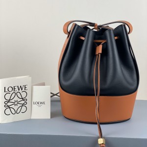 Loewe Small Balloon bag in nappa calfskin Bucket Bag Shoulderbag Black and Brown 1099