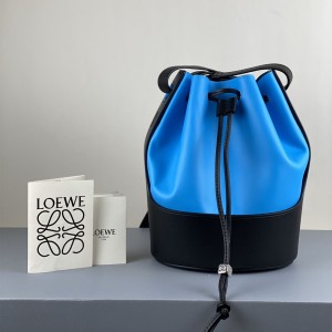 Loewe Small Balloon bag in nappa calfskin Bucket Bag Shoulderbag Black and Blue 1099