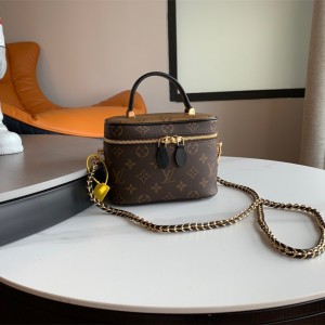 Louis Vuitton Vanity PM In Monogram Canvas LV Handbags Chain Bag M45165