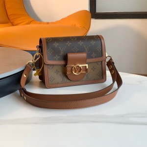 Louis Vuitton Dauphine PM In Monogram Canvas LV Chain Bag Shoulderbag M44580 