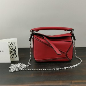 Loewe Nano Puzzle bag in classic calfskin Chain Bag Shoulderbag Red 2000