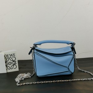 Loewe Nano Puzzle bag in classic calfskin Chain Bag Shoulderbag Blue 2000