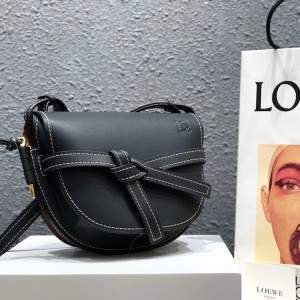 Loewe Small Gate bag in pebble grain calfskin Shoulderbag A650T20X28 56T20 Black