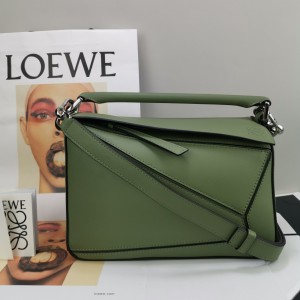 Loewe Small Puzzle bag in classic calfskin Shoulder bag Green 3001-15