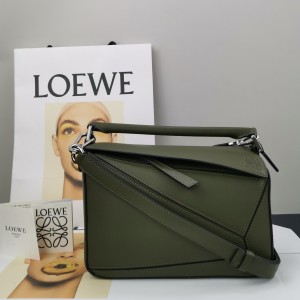 Loewe Small Puzzle bag in classic calfskin Shoulder bag Blackish green 3001-14