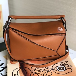 Loewe Small Puzzle bag in classic calfskin Shoulder bag Brown 3001-25