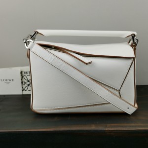 Loewe Small Puzzle bag in classic calfskin Shoulder bag White 3001-2