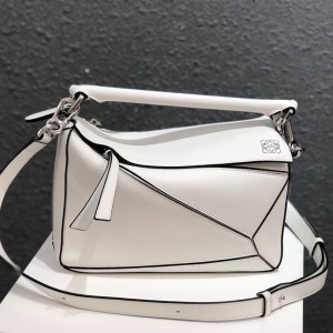 Loewe Small Puzzle bag in classic calfskin Shoulder bag White 3001-3