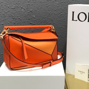 Loewe Small Puzzle bag in classic calfskin Shoulder bag Orange 3001-12