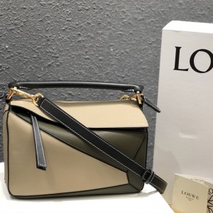 Loewe Small Puzzle bag in classic calfskin Shoulder bag Multicolor 3001-32
