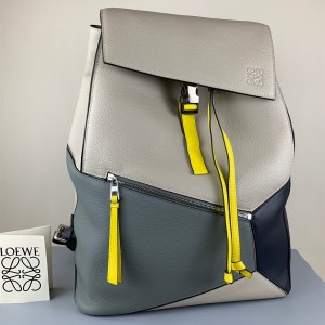 Loewe Puzzle Backpack in soft grained calfskin Shoulderbag 324 Gray