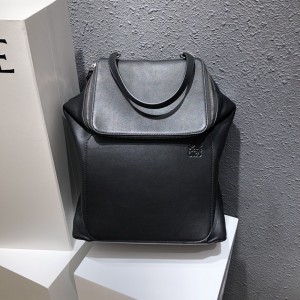 Loewe Goya backpack in natural calfskin Shoulderbag 37cm 325 Black