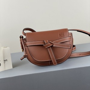 Loewe Mini Gate dual bag in natural calfskin Shoulderbag A650N46X01 56T17 Brown