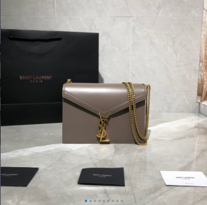 YSL Cassandra Monogram Clasp Bag In Smooth Leather Chain bag 22cm 532750 Coffee