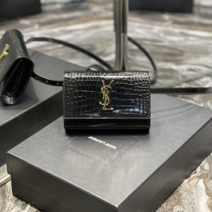 YSL Kate Belt Bag in Crocodile-Embossed Shiny leather Waist bag 18cm Black 534395