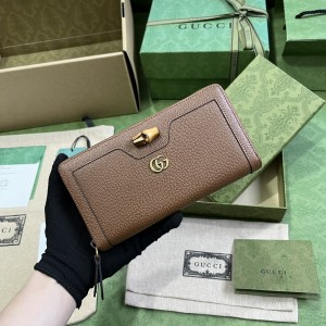 GG Wallet Women's Wallet GG Diana Continental wallet in cuir leather 658634