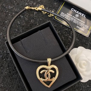Fashion Jewelry Accessories Necklace with Heart Shape Gold N467