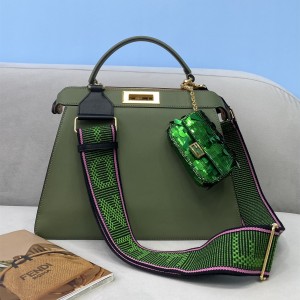 FENDI Medium Peekaboo Iseeu Green Leather Bag Shoulderbag 6012