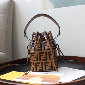 Fendi Mon Tresor Brown leather mini-bag bucket bag 18cm 183M65