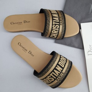 Fashion Sandals Dior Dway Slide Classic Embroidered Cotton Slippers Apricot and Black Sandals D10024-3